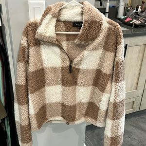 Cozy tan/white fuzzy quarter zip jacket